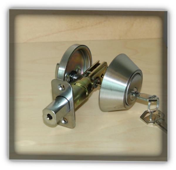 Single Cylinder Stainless Steel finish Deadbolt - 2way Latch